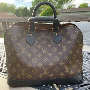 AUTHENTIC Louis Vuitton Alma PM
